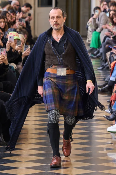 Look 69